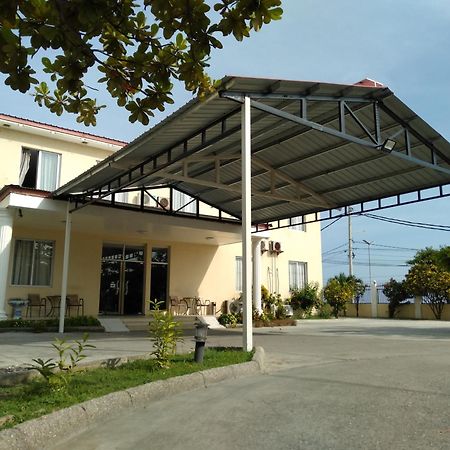 Beach Garden Hotel Dili Exterior photo