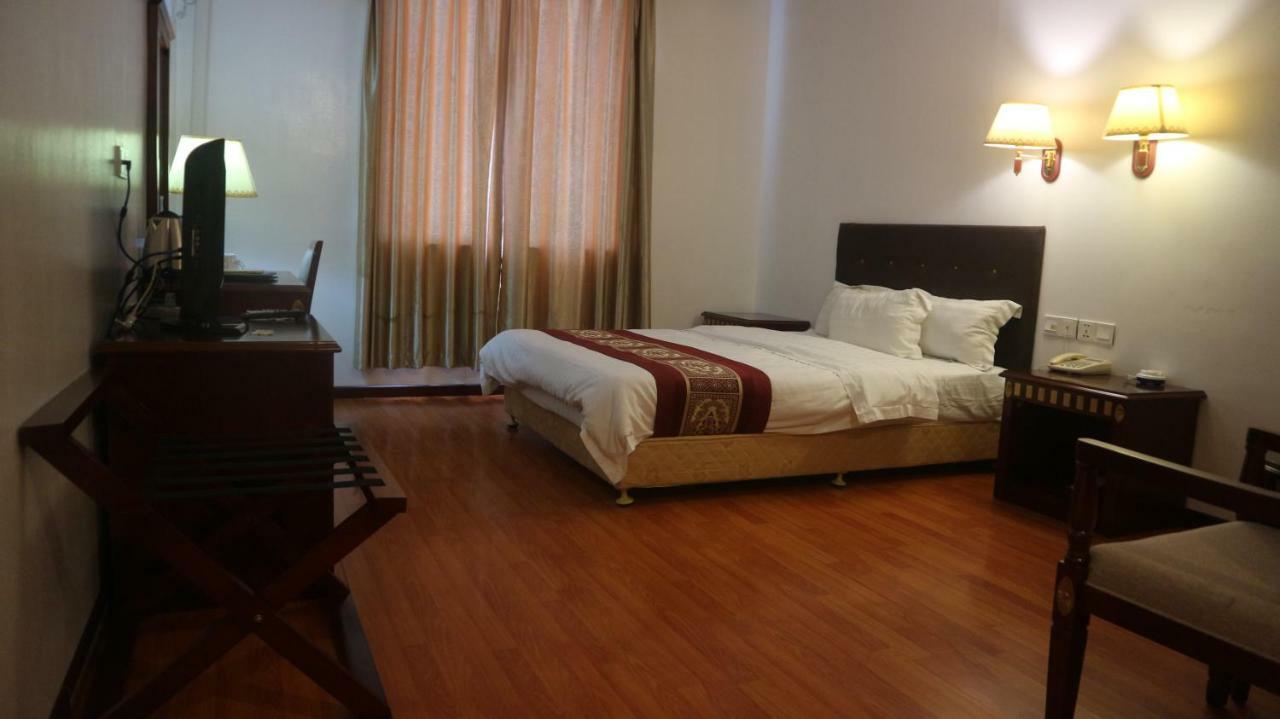 Beach Garden Hotel Dili Exterior photo